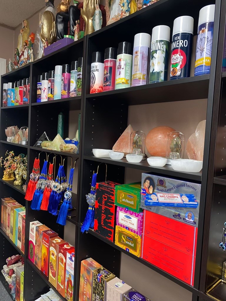 Botanica Psychic  Garden Grove- Cuarzos de horoÌscopos