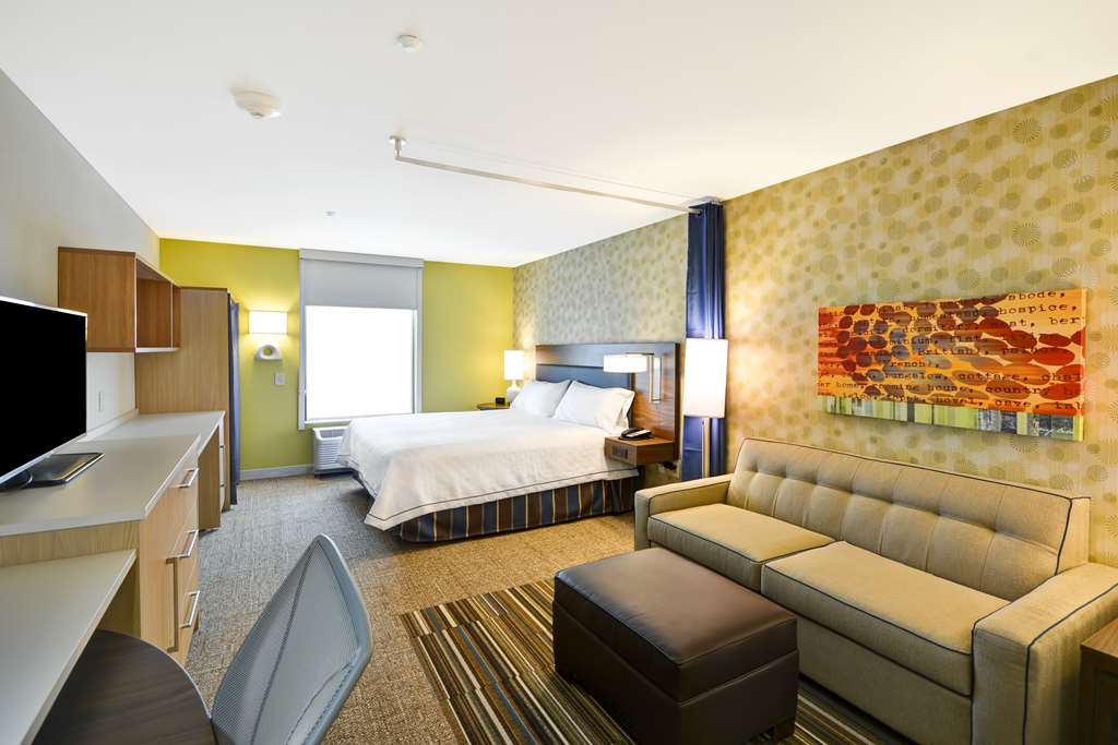Guest room
