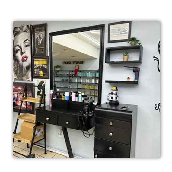 Salón de belleza en Santa Ana, CA-Blue Hair Chic
