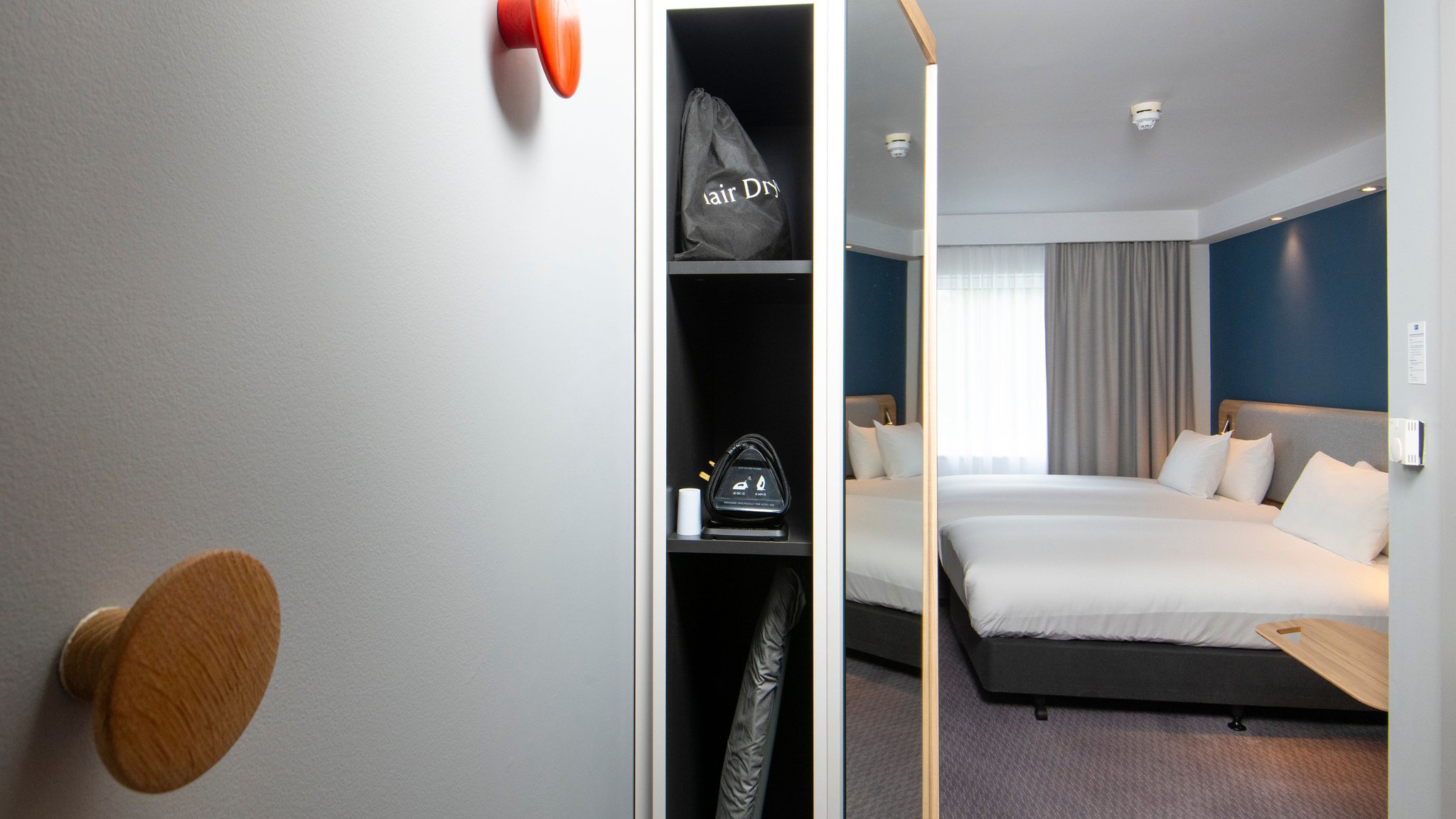 Images Holiday Inn Express Burton Upon Trent by IHG
