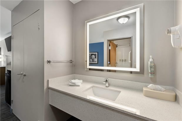 Images Best Western Cooperstown Inn & Suites