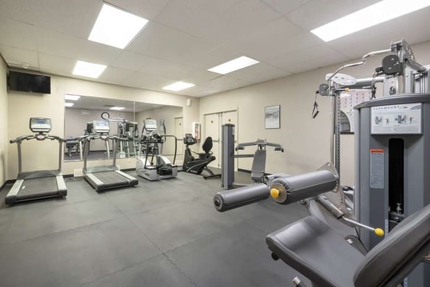 Images SureStay Plus by Best Western McGuire AFB Jackson