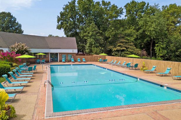 Images London Towne Apartments