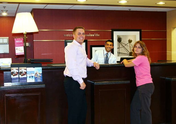 Images Hampton Inn & Suites Louisville East