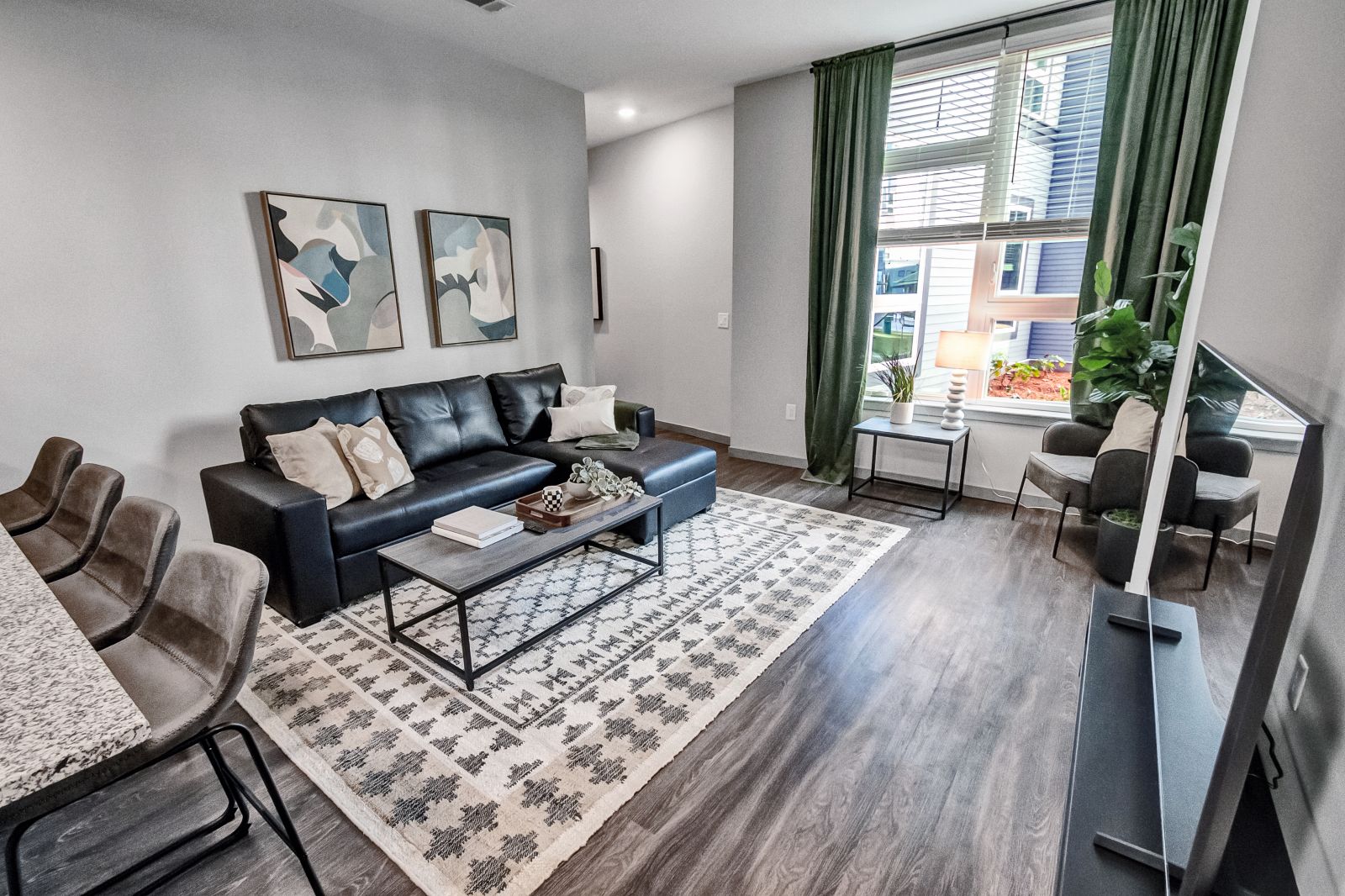 fully furnished apartments near UNCC