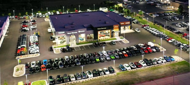 Images Russ Darrow Chrysler, Dodge, Jeep, RAM of Milwaukee Parts Department