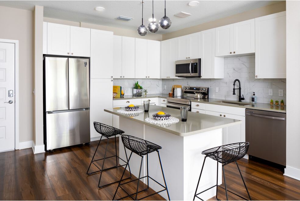 Kitchen & Dining Area