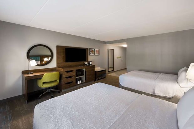 Images Hampton Inn & Suites Fredericksburg-at Celebrate Virginia