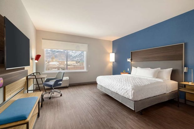 Images Tru by Hilton Ogden