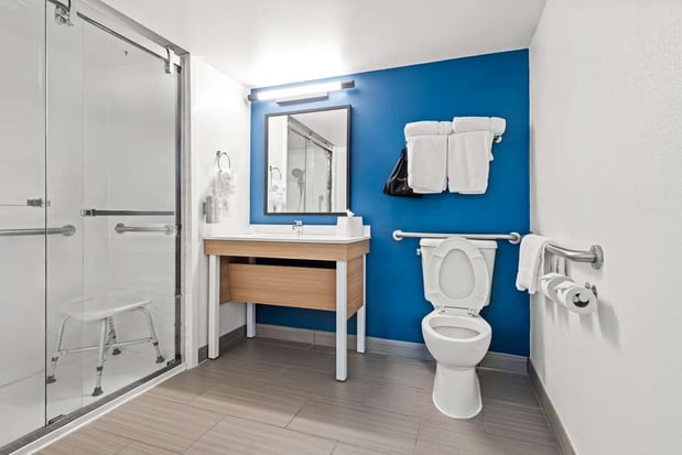 Images Spark by Hilton Oxford