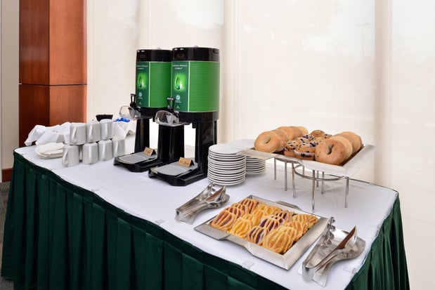 Images Holiday Inn Madison at the American Center by IHG