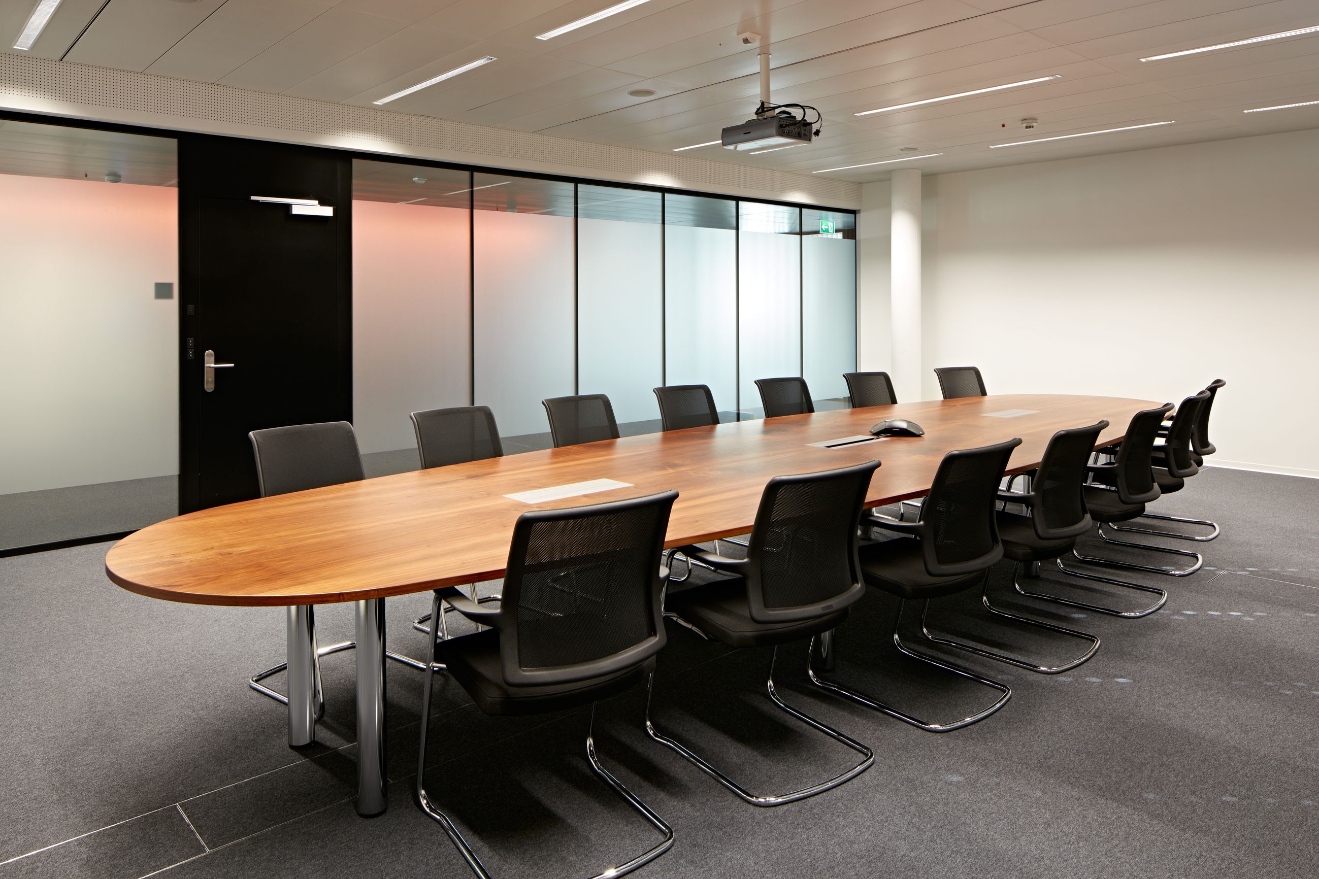 Echo Büromöbel Ernst & Cie AG, Huebstrasse 4 in Holziken