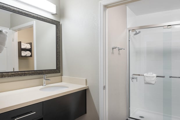 Images Staybridge Suites Chantilly Dulles Airport by IHG