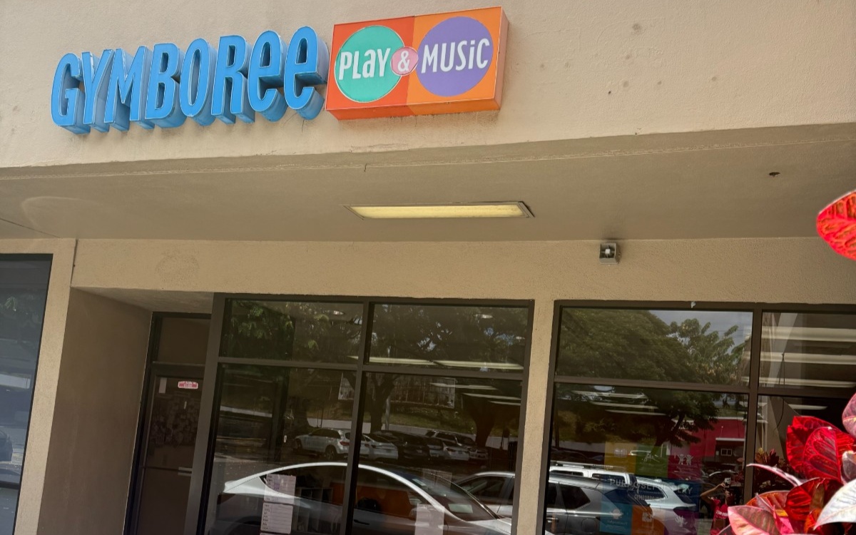 Come inside and discover a place created especially for young children and the people who care for them. Our children classes in Pearlridge make it easy to add purposeful play, learning, and quality family time to your week.