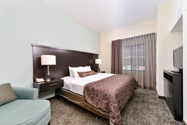 Images Staybridge Suites Ofallon Chesterfield by IHG