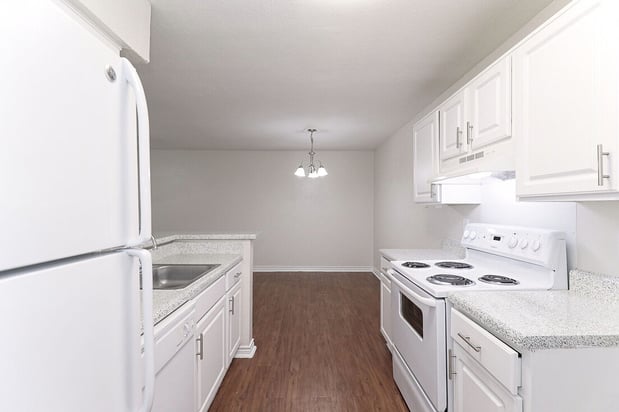 Images Ferry Road Apartments