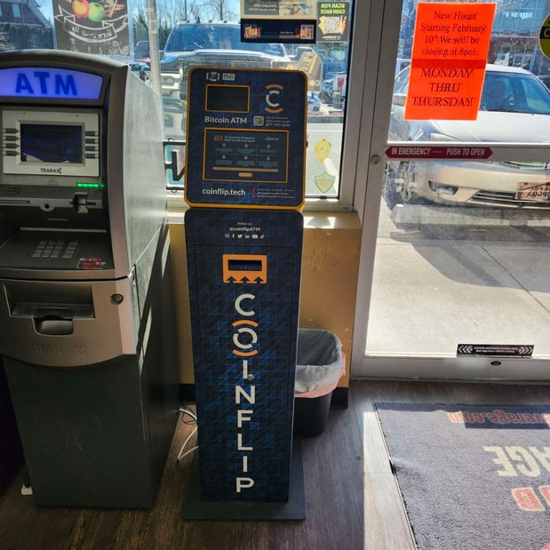 Images CoinFlip Bitcoin ATM - Hollywood Beverage (Gladstone)