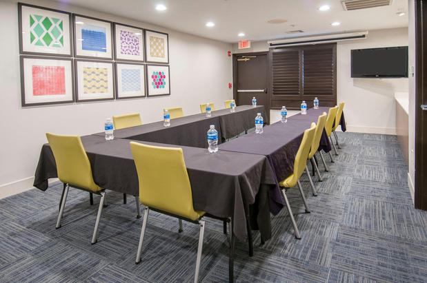 Images Holiday Inn Express & Suites Plano West - Frisco by IHG