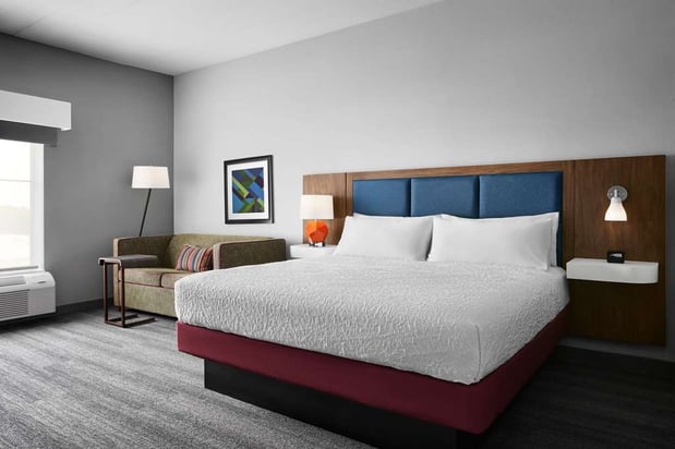 Images Hampton Inn & Suites Charlotte Steele Creek