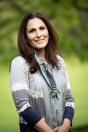 Images Nausheen Khan, Counselor