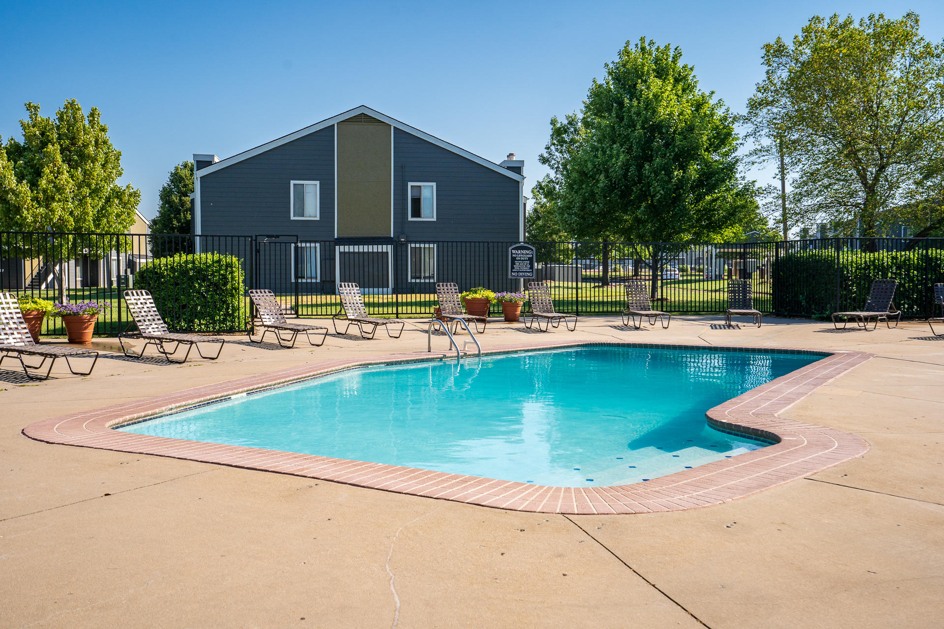 Outdoor Pool & Sundeck