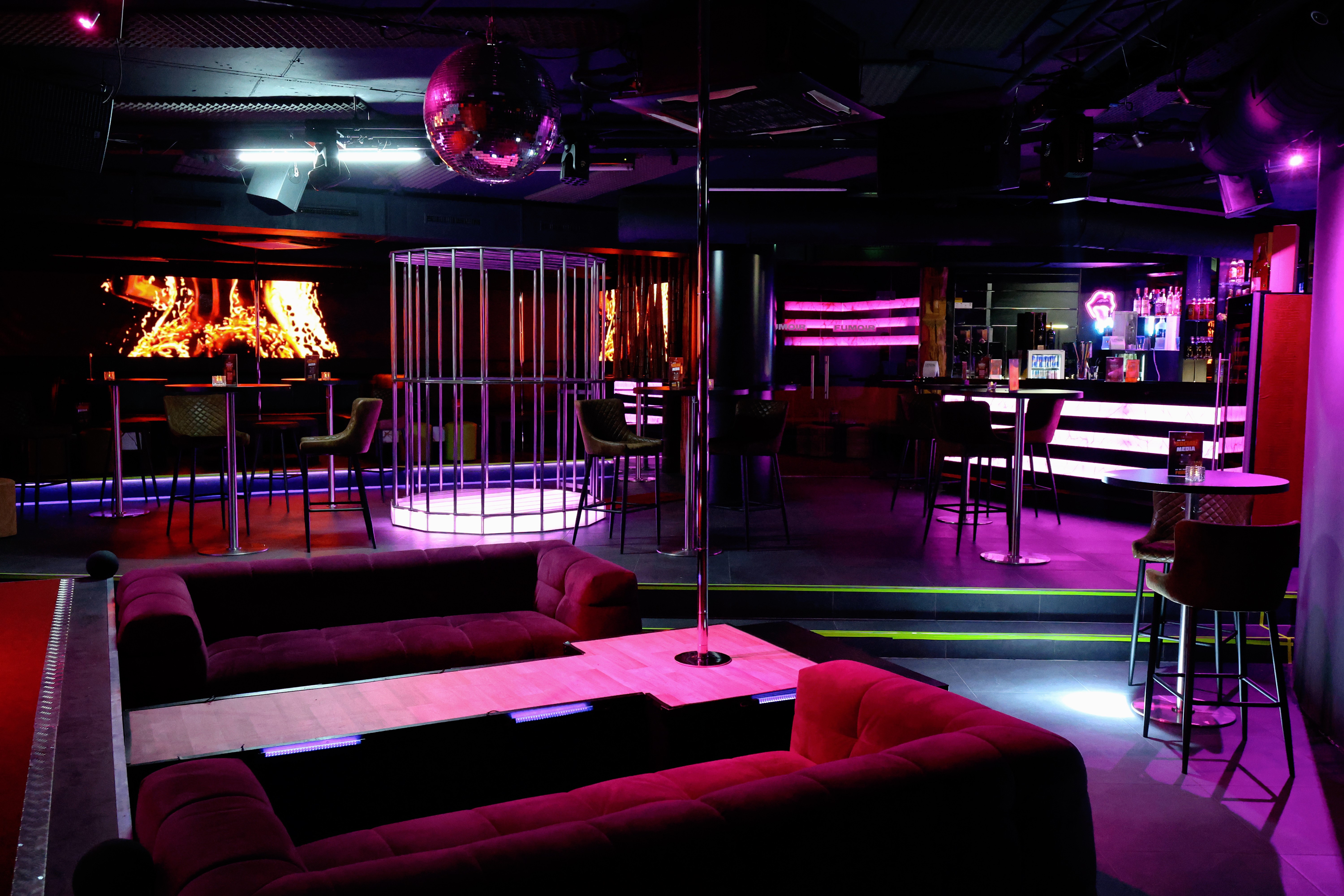 Bilder Crystal Club & Lounge | Stripclub | Tabledance | Live Shows | Nightclub