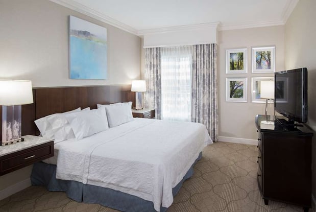 Images Hampton Inn & Suites Charlotte/SouthPark at Phillips Place