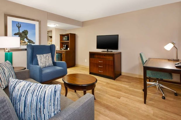 Images Hilton Garden Inn Virginia Beach Oceanfront