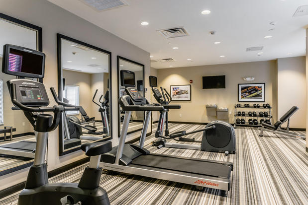 Images Candlewood Suites Hartford Downtown by IHG