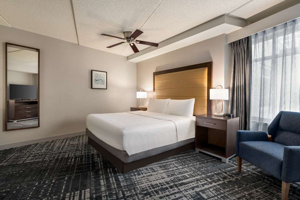 Guest room Homewood Suites by Hilton Washington, D.C. Downtown Washington (202)265-8000