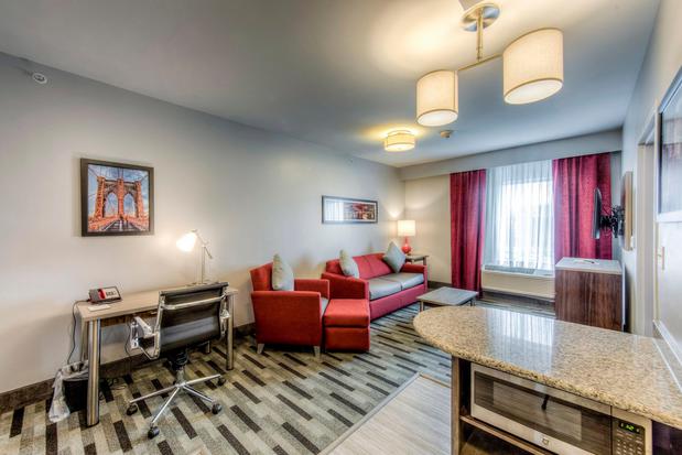 Images Staybridge Suites Columbus OSU-Medical Center by IHG