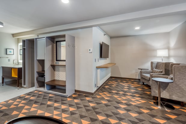 Images Holiday Inn Kansas City - Downtown by IHG