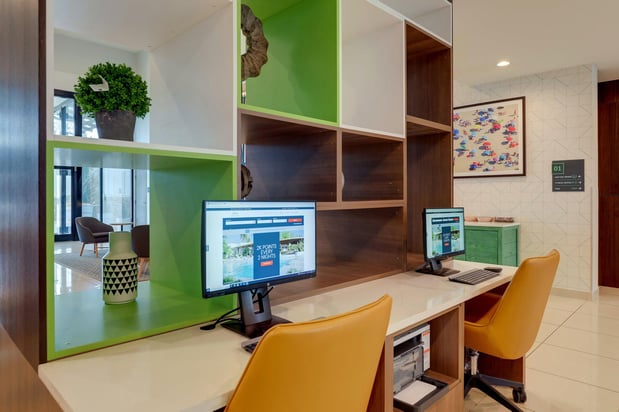 Images Holiday Inn Mobile - Airport by IHG