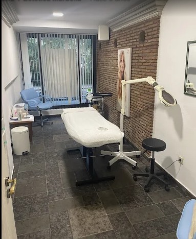 Images Barea Peluquería Y Estética Marbella