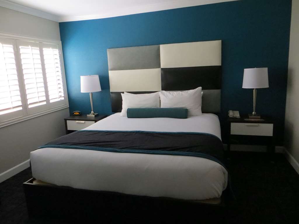 Best Western Plus Casino Royale–Center Strip