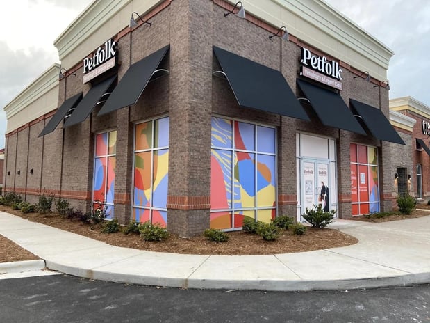 Images Petfolk Veterinary & Urgent Care - Holly Springs