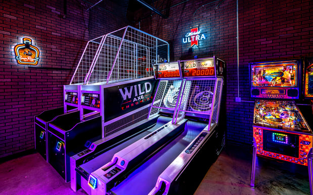 Images Wild Axe Throwing