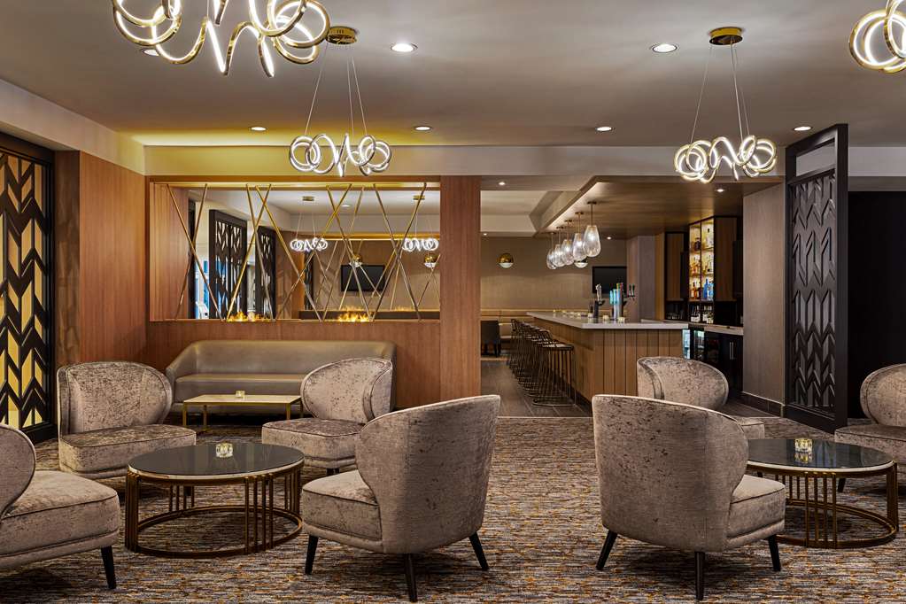 Images DoubleTree by Hilton Pointe Claire Montreal Airport West