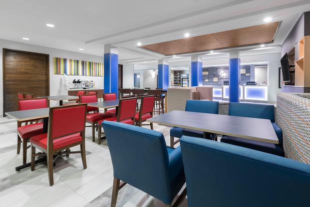 Images Holiday Inn Express & Suites Eugene Downtown - University by IHG