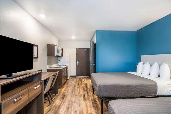 Images WoodSpring Suites Bradenton