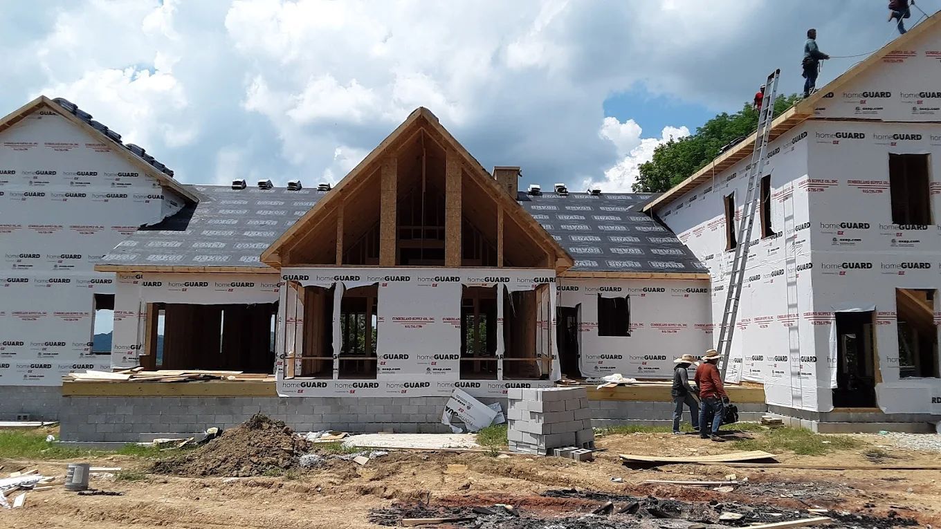 Summers Roofing & Repair Image