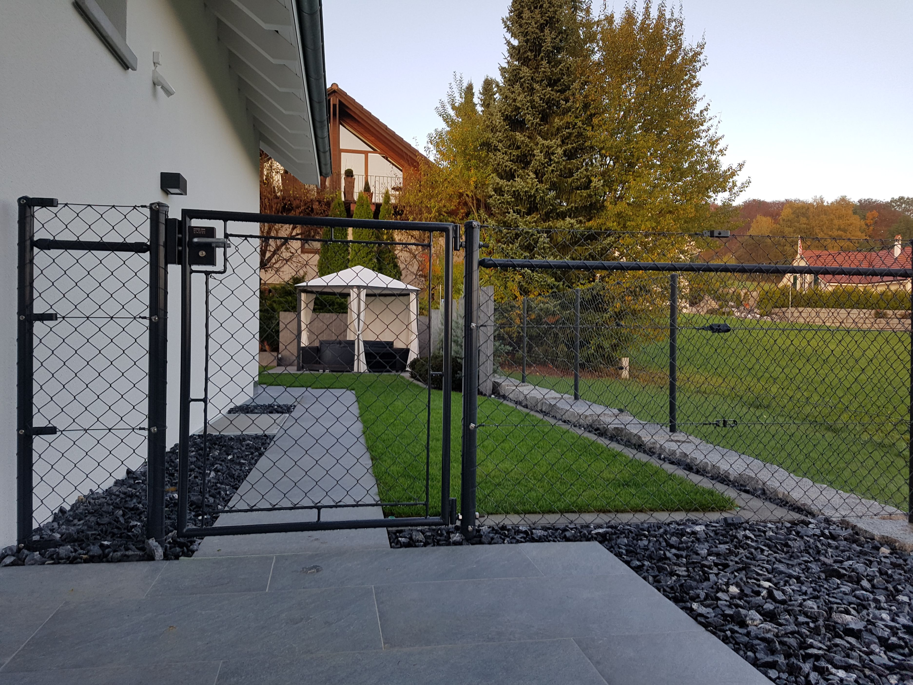 Bilder Eichhorn Zäune AG