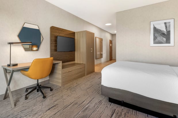 Images Holiday Inn Express & Suites Astoria by IHG