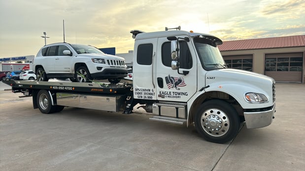 Images Eagle Towing & Recovery