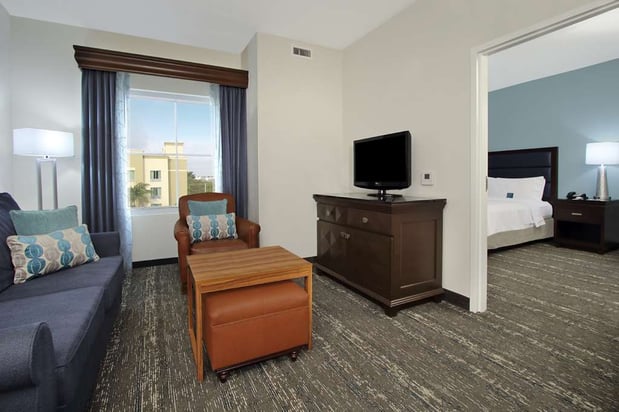 Images Homewood Suites by Hilton Miami - Airport West