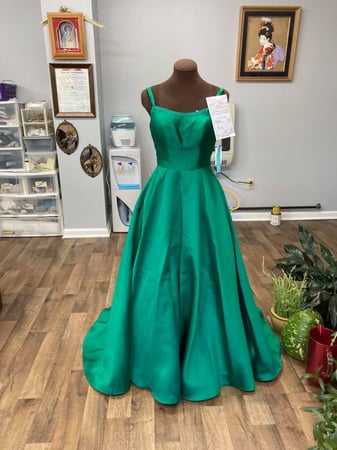 Images Munford Tailoring and Alteration