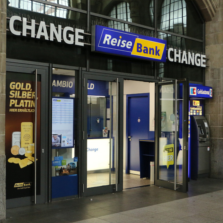 Bild 1 Reisebank AG in Wiesbaden