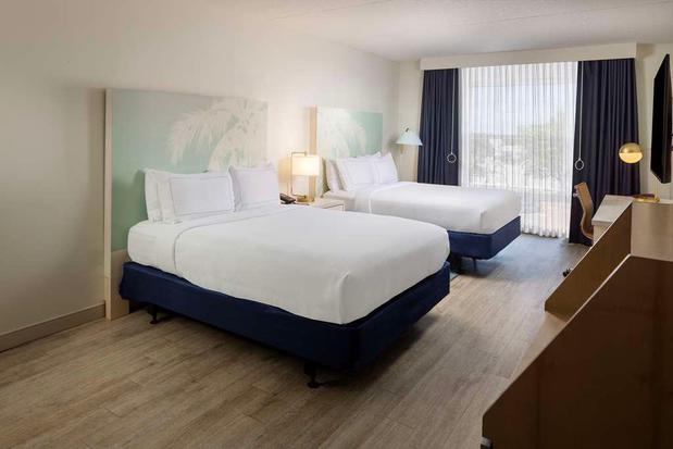 Images Hotel Dello Fort Lauderdale Airport, Tapestry Collection by Hilton