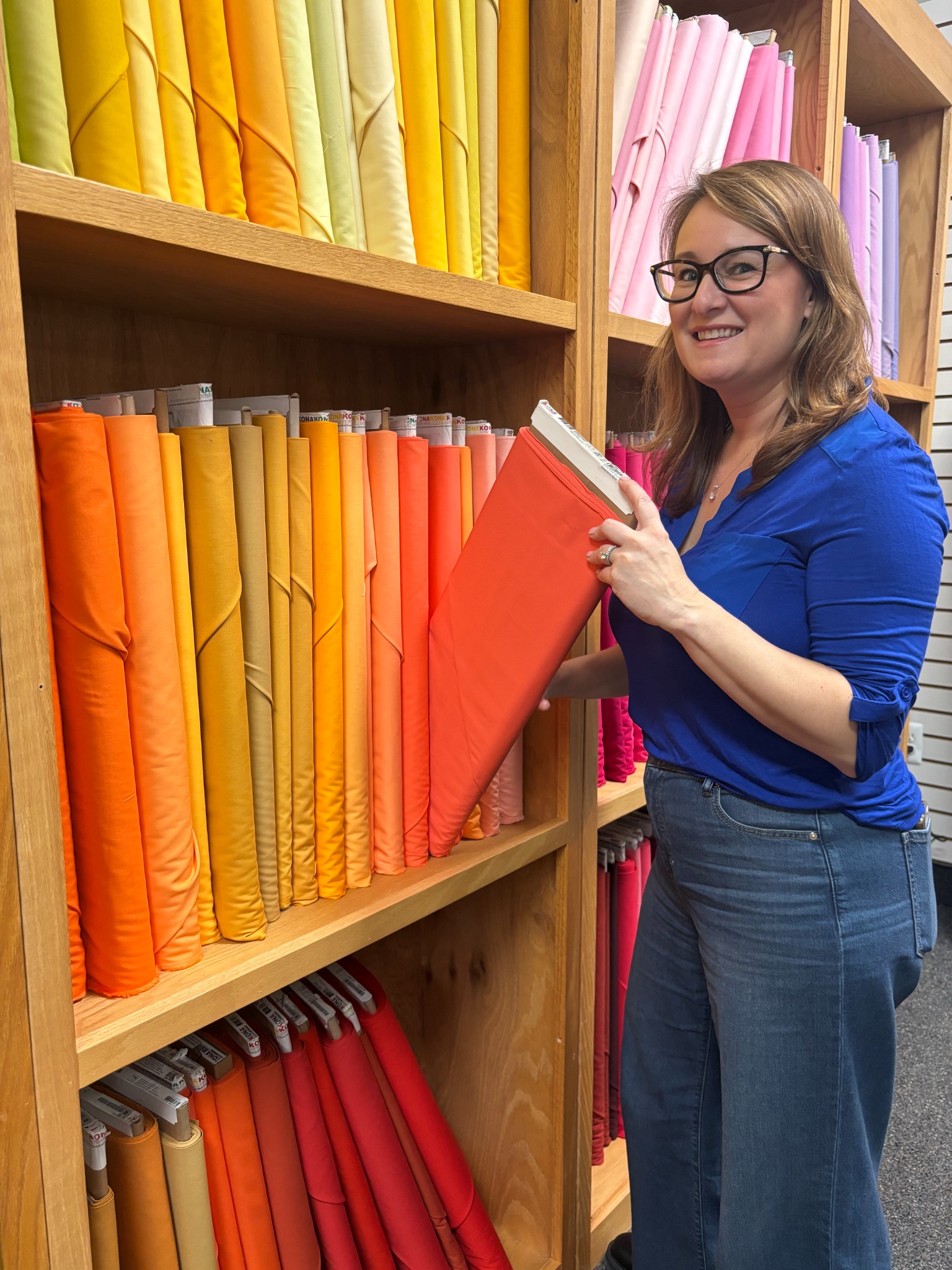Browse Decorative Stitch's vibrant Kona Cotton solids collection, featuring a rainbow of premium quilting fabrics. Find the perfect colors for quilting, sewing, embroidery, and creative fabric projects.
