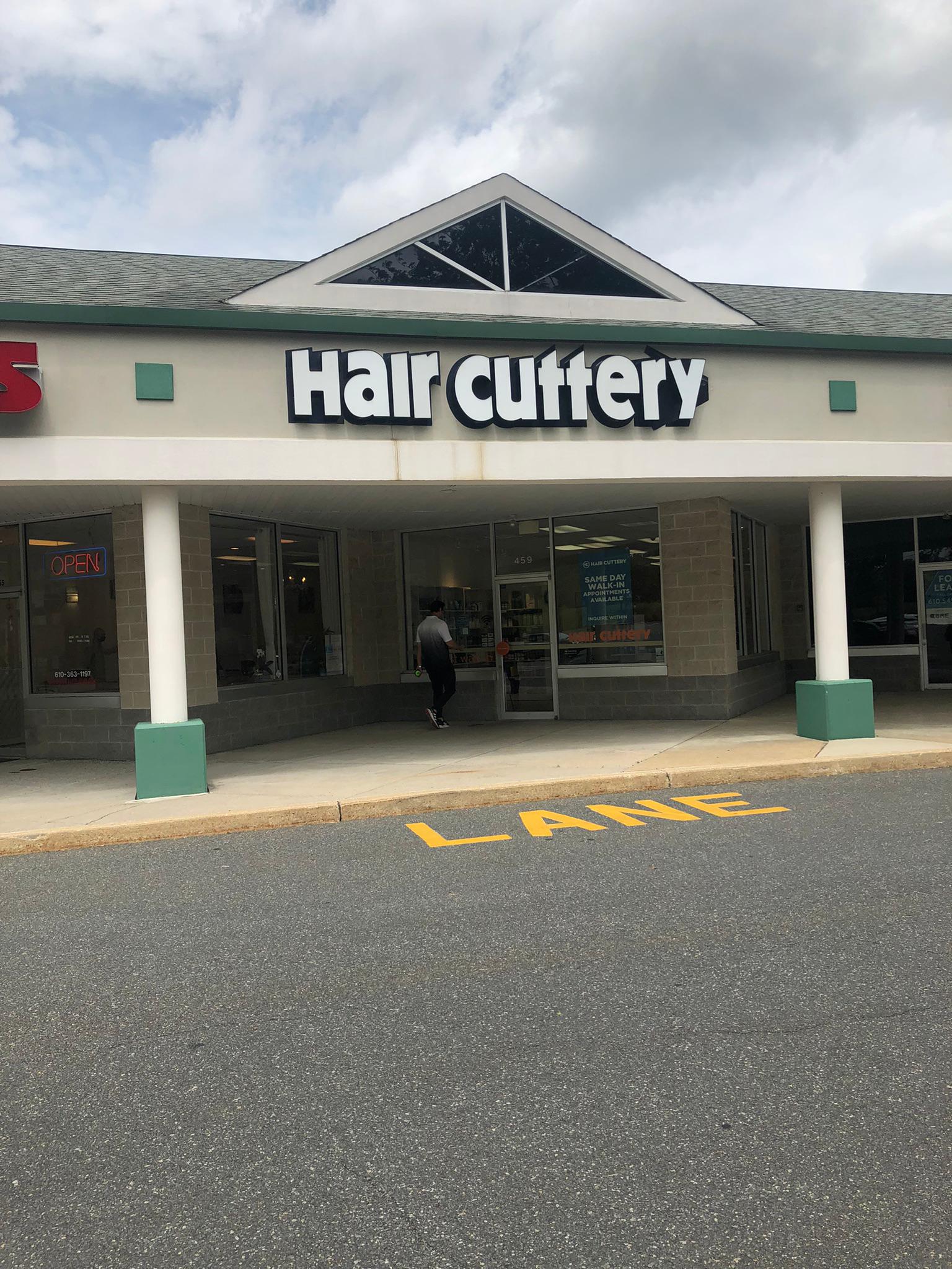 The front entrance of Hair Cuttery at Shoppes at Lionville Station.
